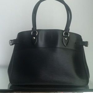 Louis Vuitton Epi Passy GM